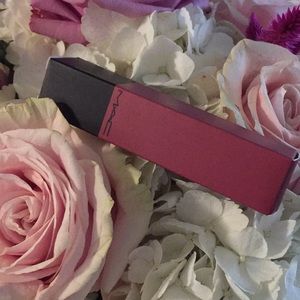 Mac plum dandy luster lip gloss